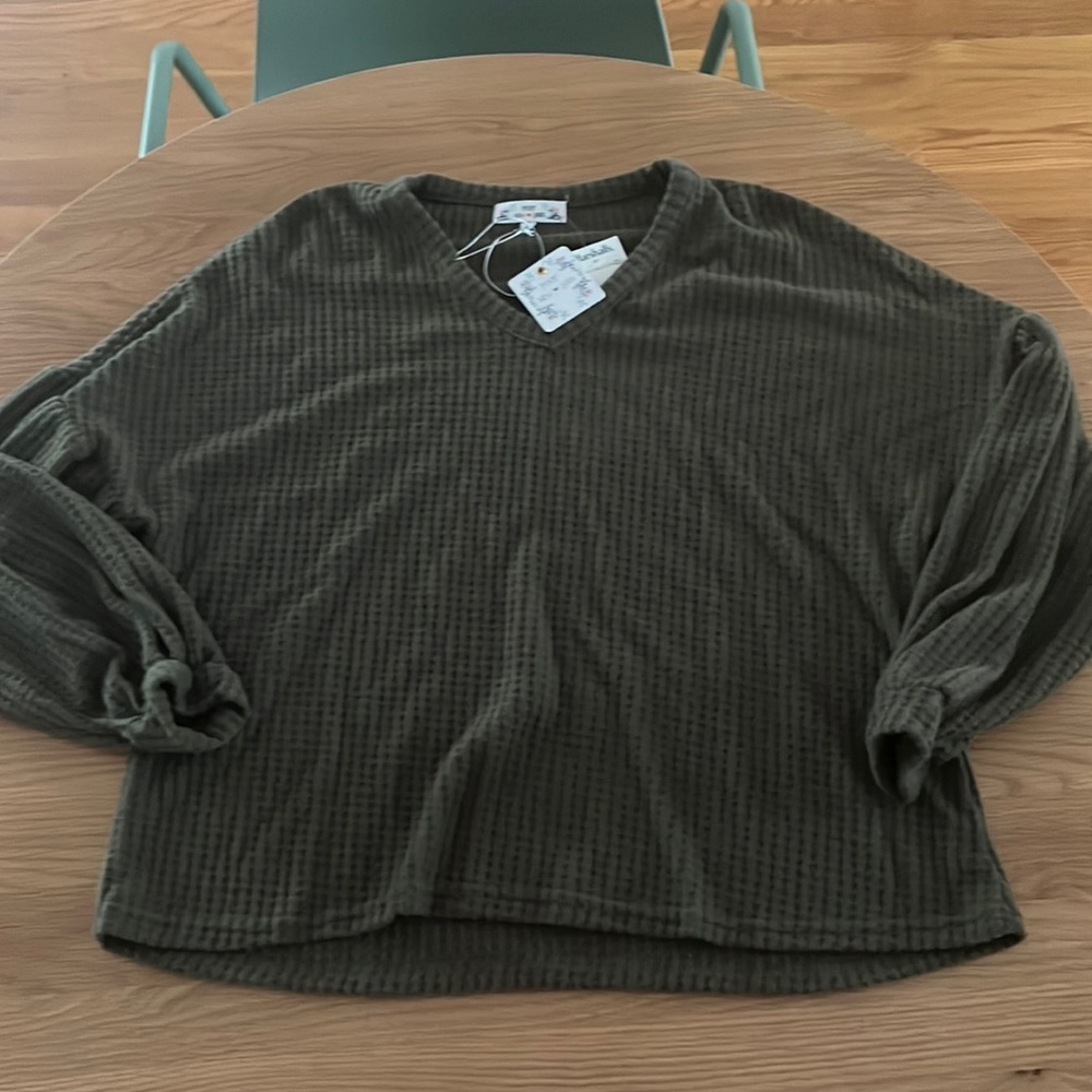 Green Sweater. Never worn! Size L - runs a little small
